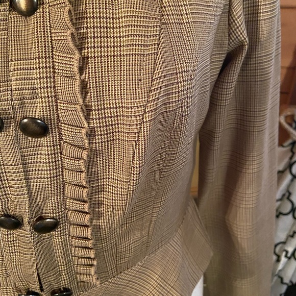 Jacket - Picture 3 of 4